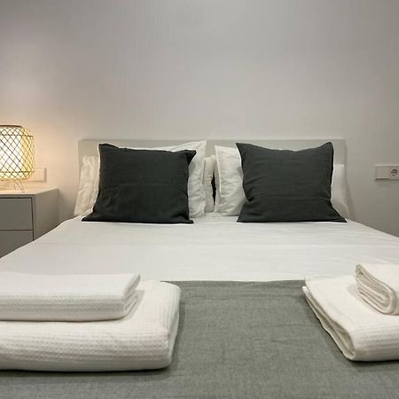 Apartamento Nuevo Centrico Frente Al Mar En Palamos Bagian luar foto