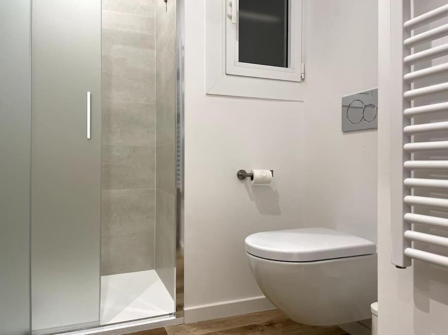Apartamento Nuevo Centrico Frente Al Mar En Palamos Bagian luar foto
